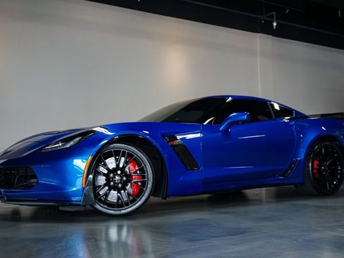 Used 2015 Chevrolet Corvette Z06 w/ Z07 Performance Package RWD image 83