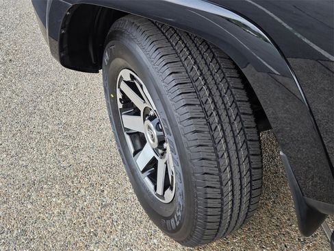 Used 2024 Toyota 4Runner TRD Off-Road image 2