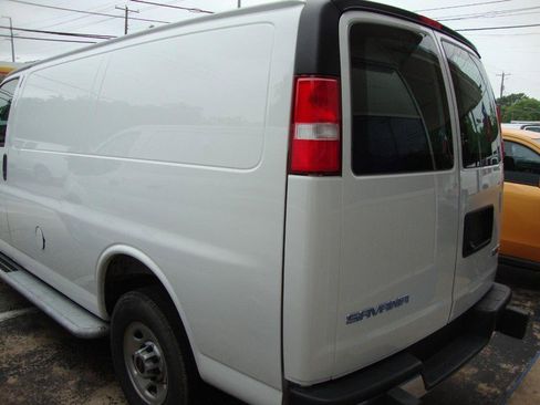 Used 2025 GMC Savana 2500 w/ Driver Convenience Package RWD image 7
