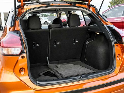 Used 2021 Nissan Kicks SV image 50