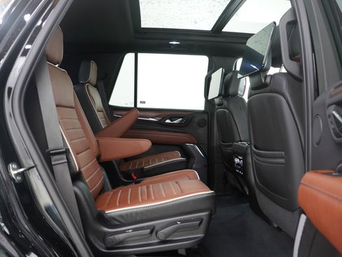 Used 2024 GMC Yukon Denali Ultimate AWD/4WD image 13