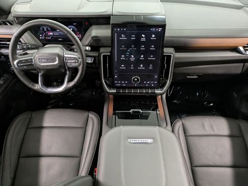 Used 2026 GMC Yukon XL Denali w/ Sun & Power Step Package AWD/4WD image 24
