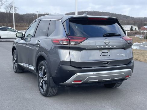 Used 2023 Nissan Rogue Platinum w/ Platinum Premium Package image 6