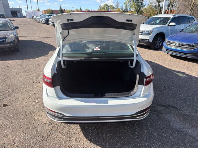 Certified 2026 Volkswagen Jetta SEL FWD image 19