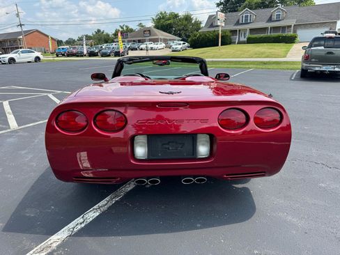 Used 2004 Chevrolet Corvette Convertible w/ Preferred Equipment Group RWD image 8
