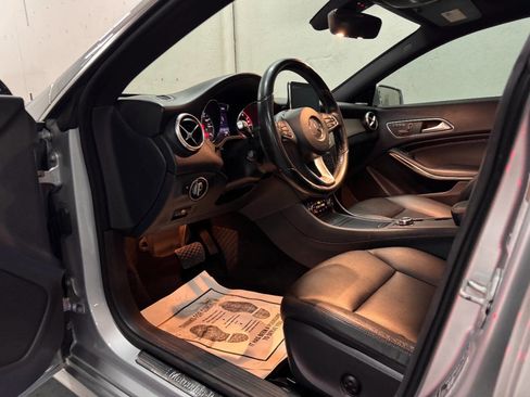 Used 2015 Mercedes-Benz CLA 250 image 10