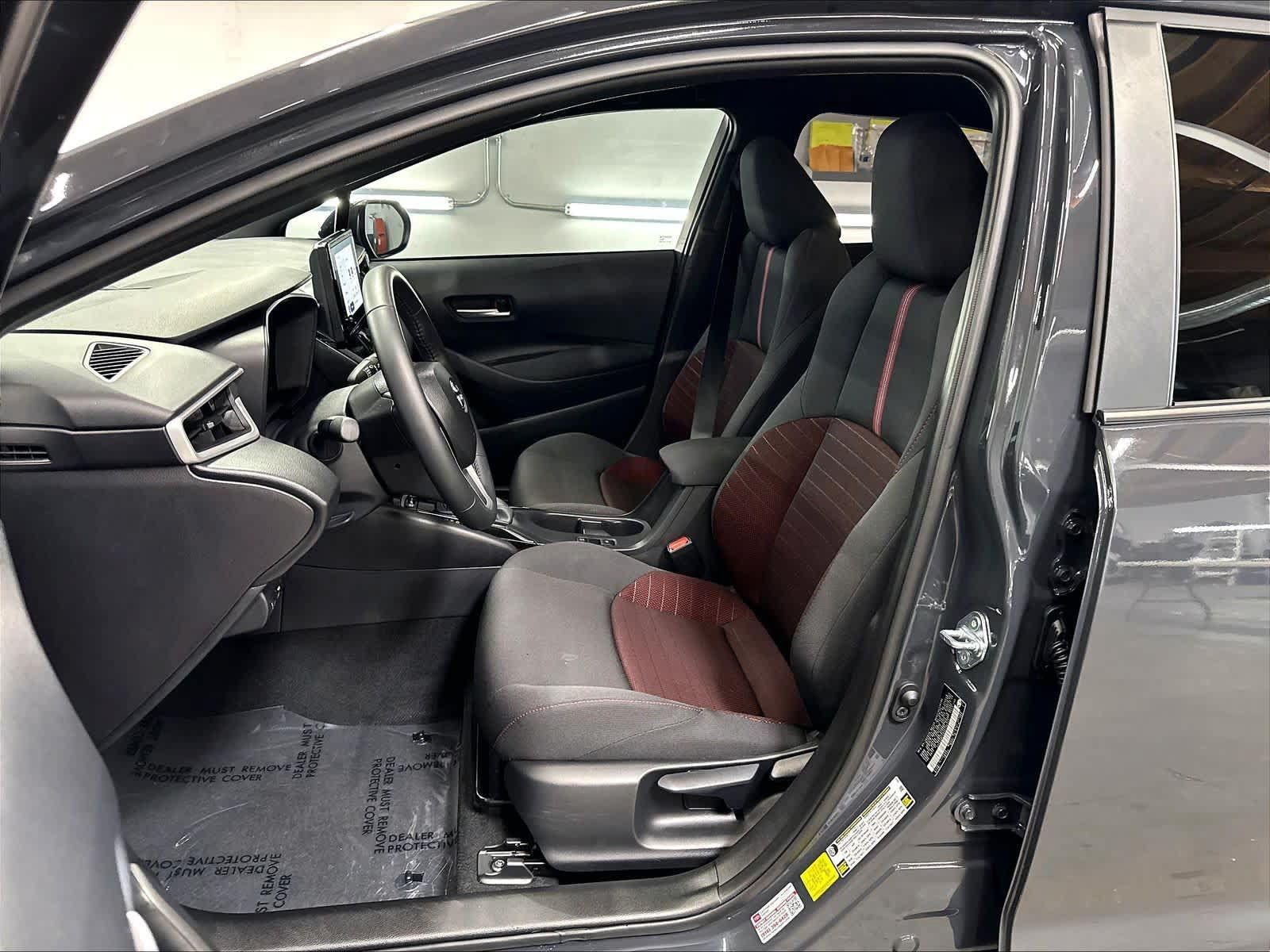 Used 2026 Toyota Corolla SE FWD image 27