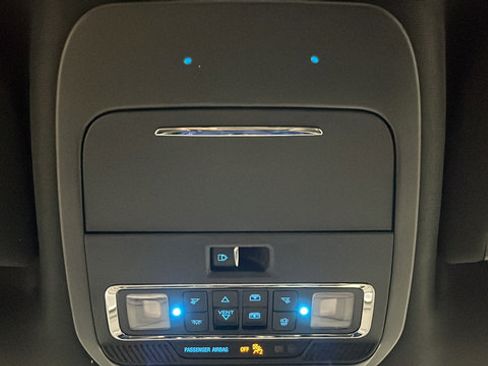 Used 2025 Ford F150 Platinum w/ Equipment Group 702A High AWD/4WD image 34