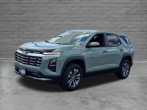 Used 2025 Chevrolet Equinox LT FWD image 6