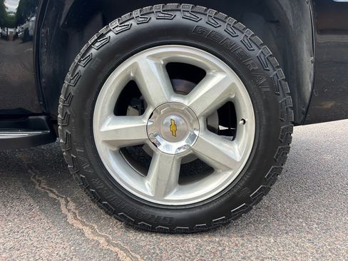 Used 2008 Chevrolet Tahoe LTZ w/ LTZ Preferred Equipment Group image 11