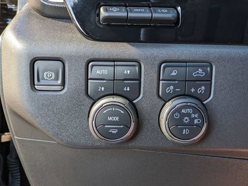 Certified 2025 Chevrolet Silverado 1500 High Country AWD/4WD image 34