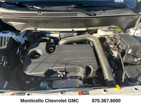 Used 2023 Chevrolet Equinox LT image 30