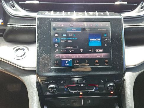 Used 2022 Jeep Grand Cherokee Limited RWD image 17
