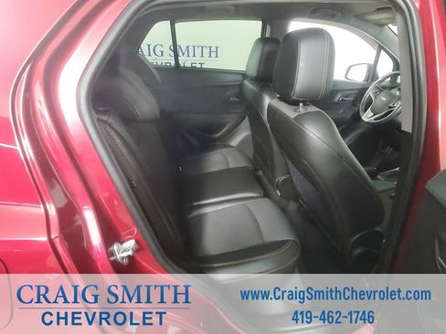 Used 2019 Chevrolet Trax LT w/ LT Convenience Package AWD/4WD image 14