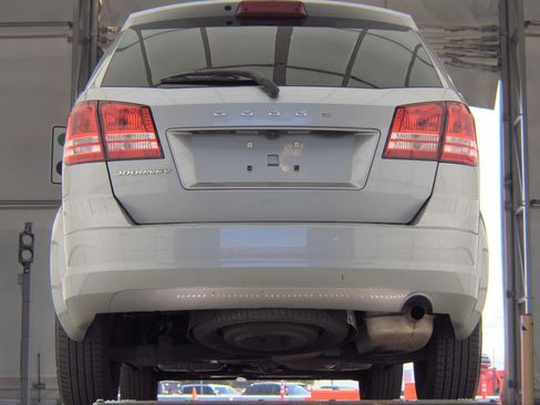Used 2019 Dodge Journey SE FWD image 7