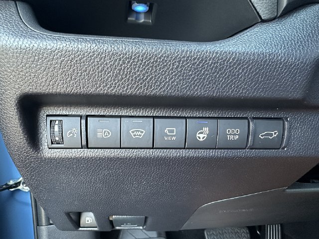 Used 2025 Toyota RAV4 XSE w/ Advanced Technology Package AWD/4WD image 23