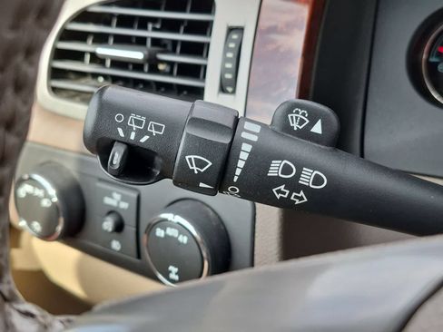 Used 2012 GMC Yukon SLT w/ SLT-2 Equipment Package AWD/4WD image 27