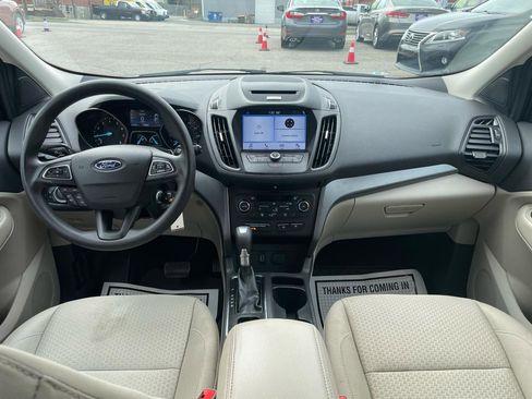 Used 2017 Ford Escape SE w/ Equipment Group 201A image 17