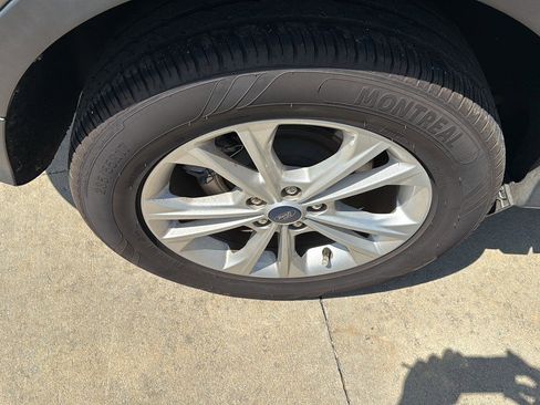 Used 2019 Ford Escape S image 18