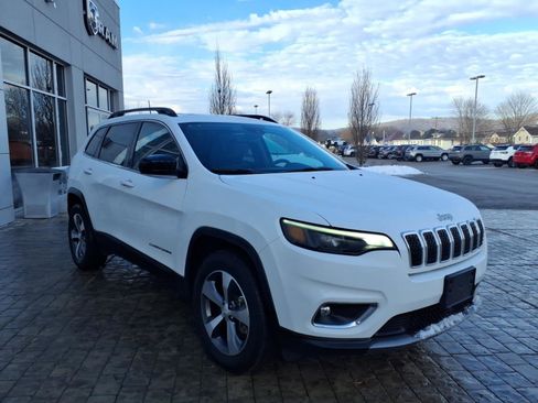 Used 2022 Jeep Cherokee Limited image 4