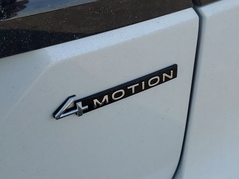 New 2026 Volkswagen Atlas Peak Edition image 7