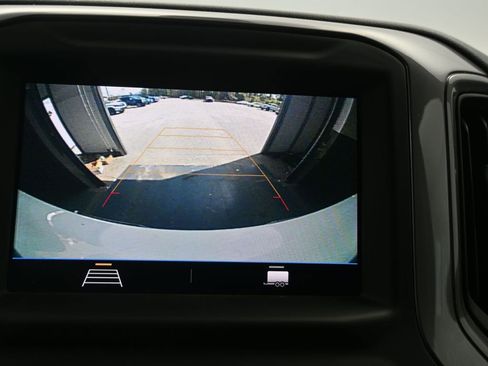 Used 2022 Chevrolet Silverado 1500 Custom w/ Safety Confidence Package image 12