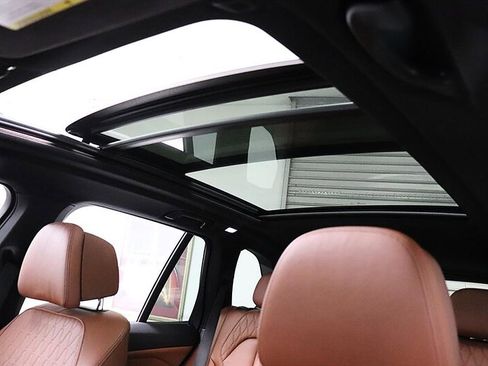 Used 2019 BMW X5 xDrive50i w/ M Sport Package AWD/4WD image 59