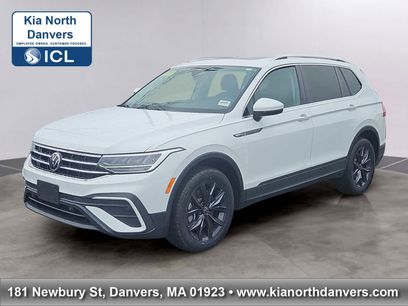 Used 2022 Volkswagen Tiguan SE w/ Panoramic Sunroof Package
