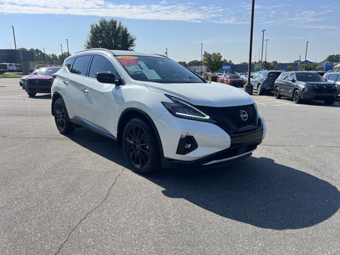 Certified 2023 Nissan Murano SV w/ SV Midnight Edition Package FWD image 3