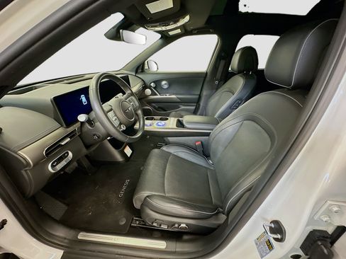 Used 2023 Genesis GV60 Advanced AWD/4WD image 13