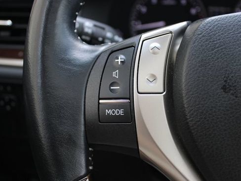 Used 2014 Lexus ES 350 w/ Luxury Package FWD image 10