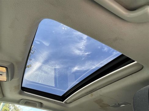 Used 2011 Toyota 4Runner Limited image 19