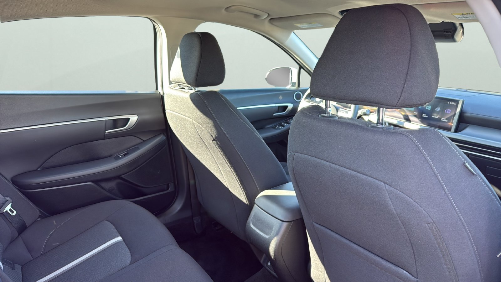 Used 2025 Hyundai Sonata SEL FWD image 28