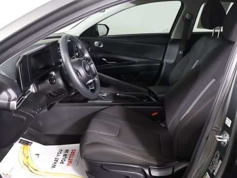 Used 2026 Hyundai Elantra SE w/ Cargo Package FWD image 23