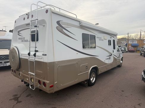 Used 2006 Ford E-350 and Econoline 350 Super Duty image 6