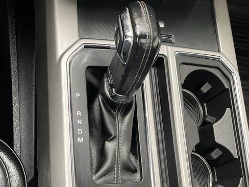 Used 2018 Ford F150 Lariat w/ Equipment Group 502A Luxury image 29