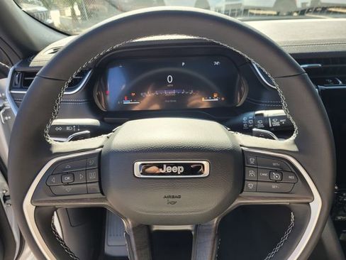 New 2025 Jeep Grand Cherokee L Limited w/ Trailer Tow Package image 30