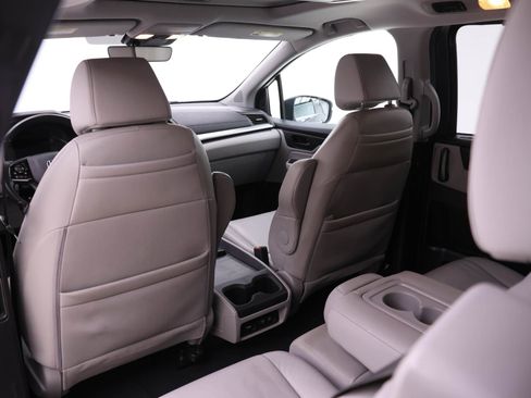 Used 2018 Honda Odyssey EX-L image 11