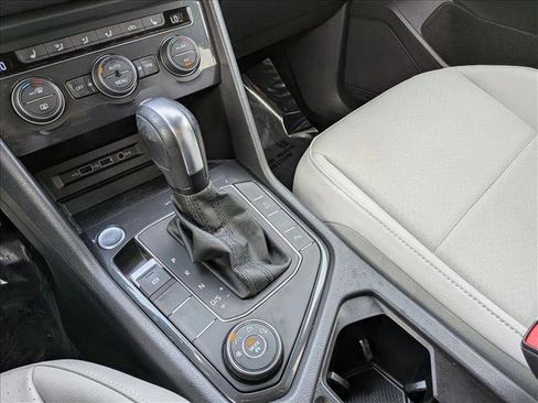Used 2020 Volkswagen Tiguan SE R-Line AWD/4WD image 12