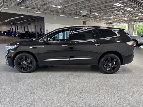 Used 2023 Buick Enclave Essence w/ Experience Buick Package AWD/4WD image 4