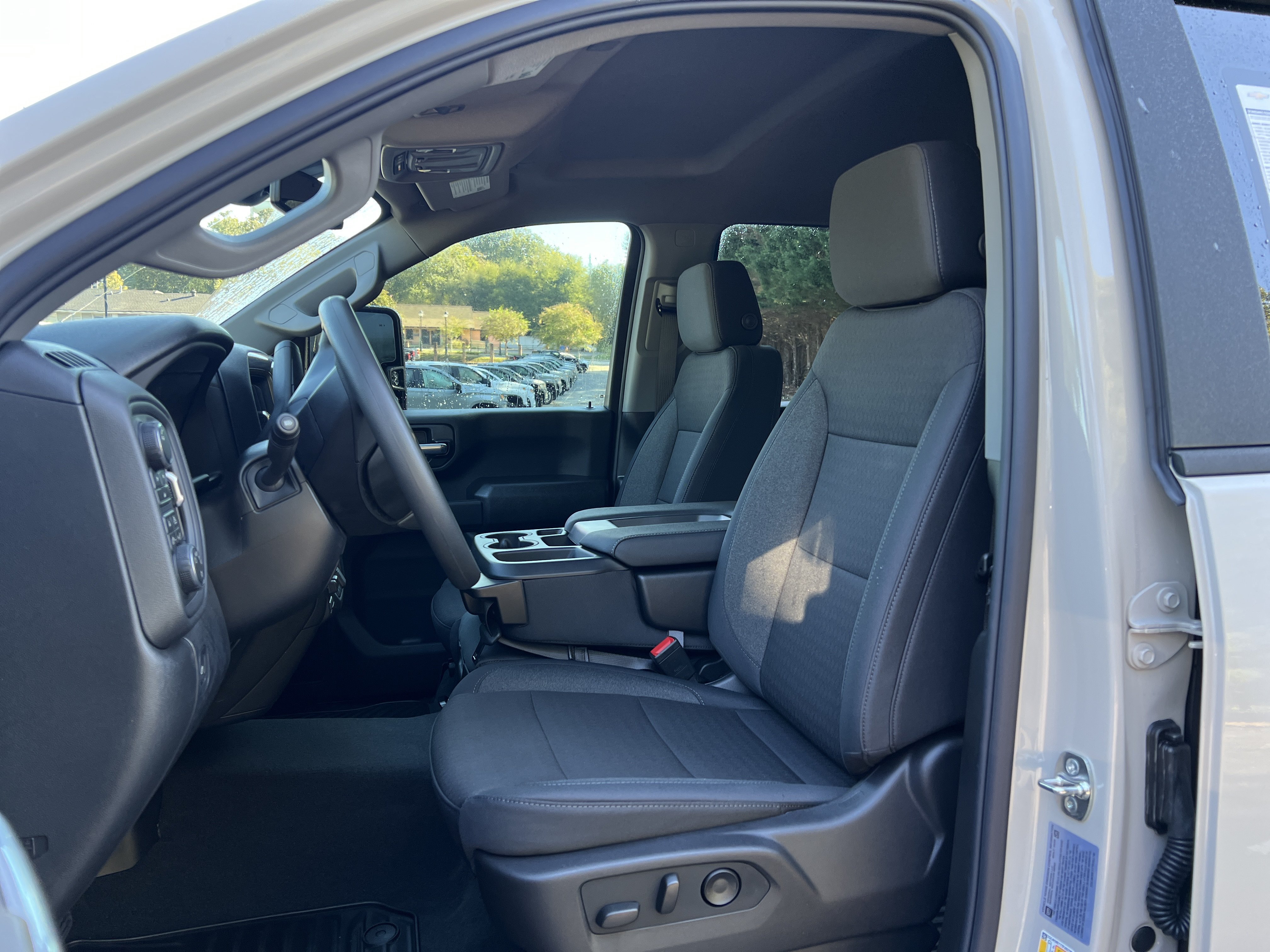 New 2026 Chevrolet Silverado 2500 Custom w/ Custom Value Package AWD/4WD image 16