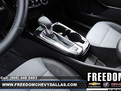 Certified 2025 Chevrolet Trax LT w/ Driver Confidence Package FWD image 25