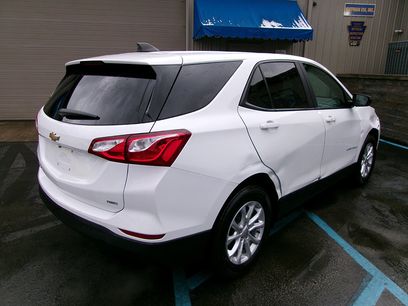 Used 2021 Chevrolet Equinox LS w/ LS Convenience Package