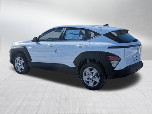 New 2026 Hyundai Kona SE image 5