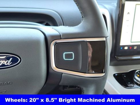 New 2026 Ford Expedition Active image 28