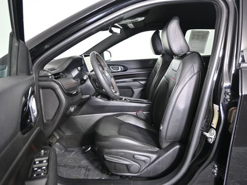 Used 2024 Jeep Compass Trailhawk AWD/4WD image 21
