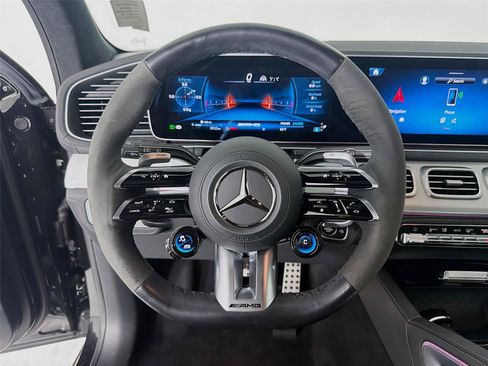 Used 2024 Mercedes-Benz GLS 63 AMG 4MATIC image 11