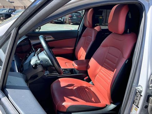 Used 2023 Kia Sportage SX image 8