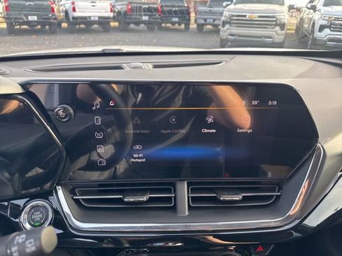 New 2026 Chevrolet Trax RS w/ Sunroof Package image 24