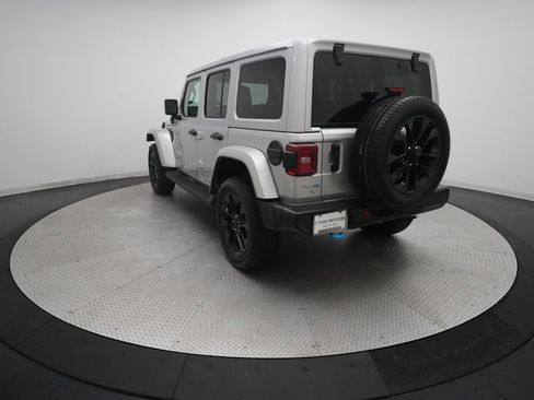 Used 2022 Jeep Wrangler Unlimited Sahara image 33